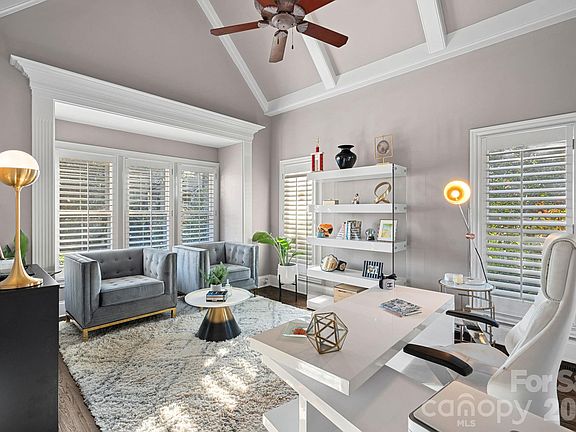 5th image of 18823 Peninsula Cove Ln