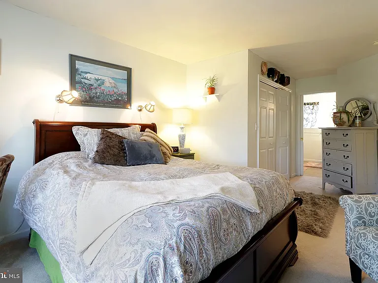 226 Amblewood Way — Photo 7