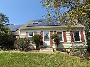 26 Hunters Hill Cir, Amherst, MA 01002
