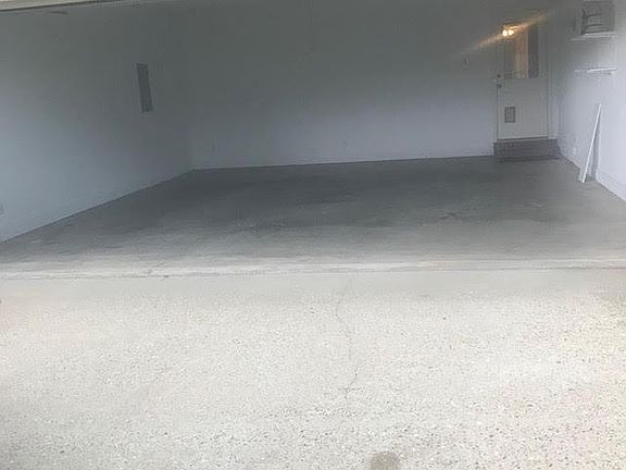 Garage 2
