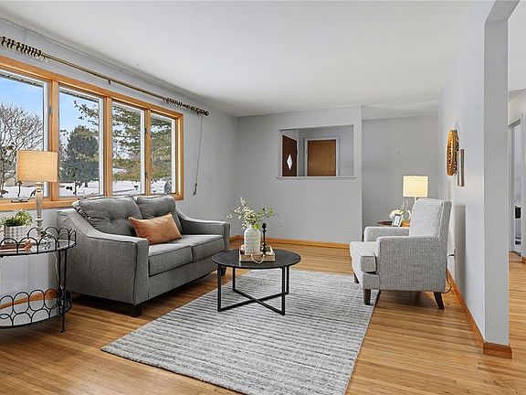 4th image of 29 Amesbury Rd