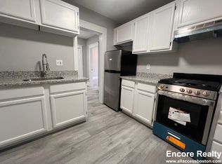 376 Riverway APT 12, Boston, MA 02115
