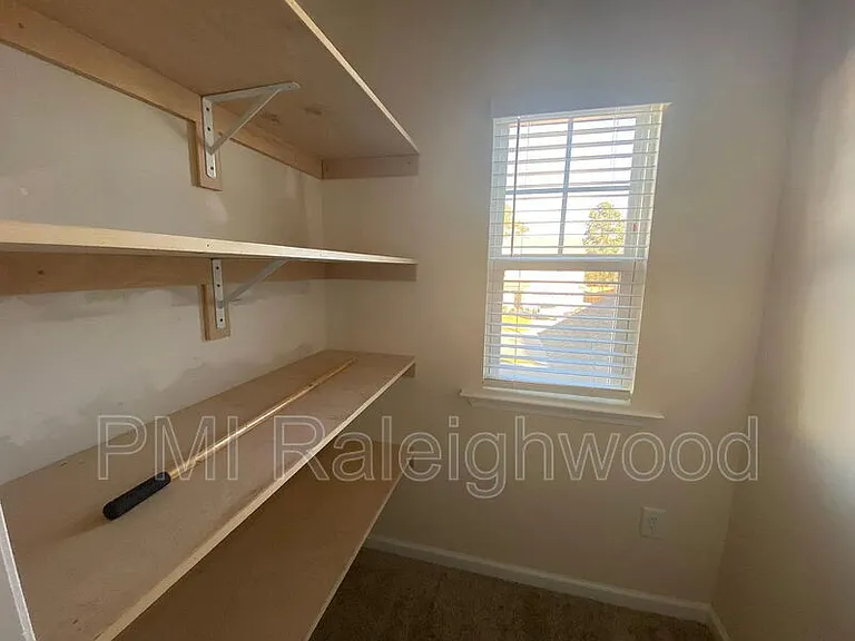 2124 Fox Chapel Pl — Photo 30