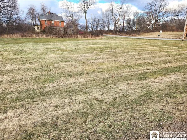 219 N Portage St #8, Westfield, NY 14787