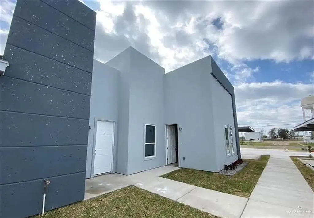 2 bed, 2.0 bath, 1000 sqft, $1,150 — Photo 1