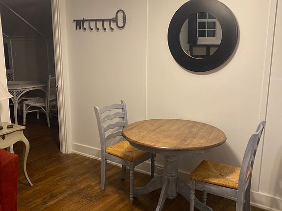 4th image of 708 Greenwood Dr #6