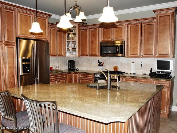 4th image of 38 Tides Ln