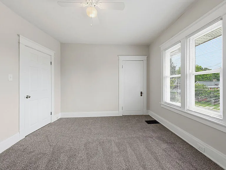 3713 Frances Ave — Photo 34