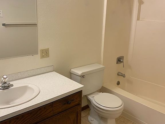 3rd image of 1603 9th Ave NW #6
