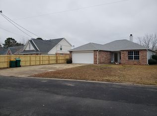 798 Pearl Sand Dr, Mary Esther, FL 32569