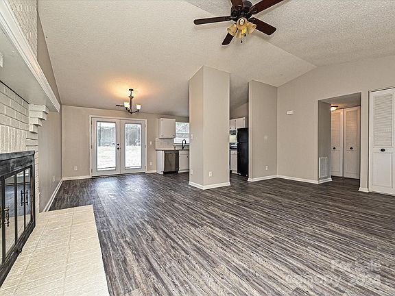 5th image of 8319 Kapplewood Ct