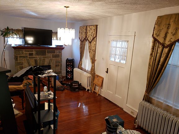 3rd image of 2414 46th St