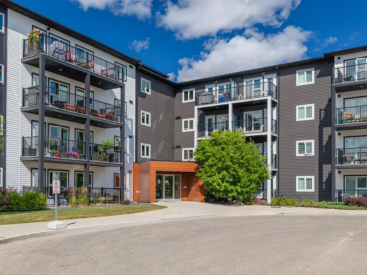 405 Dale Blvd. — Photo 1