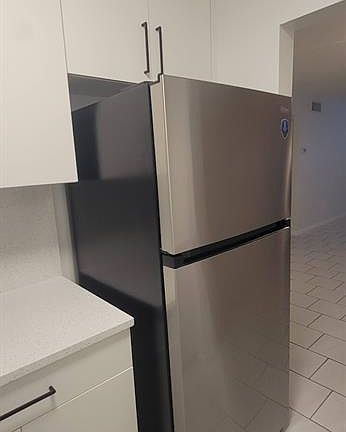 3rd image of 600 SW 2nd Ave APT 235