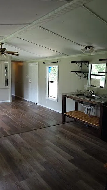 3 bed, 1064 sqft, $1,295 — Photo 4