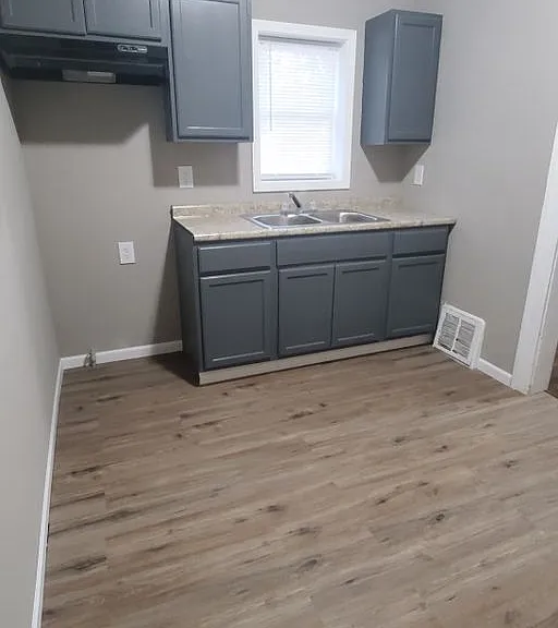524 Porter St — Photo 3