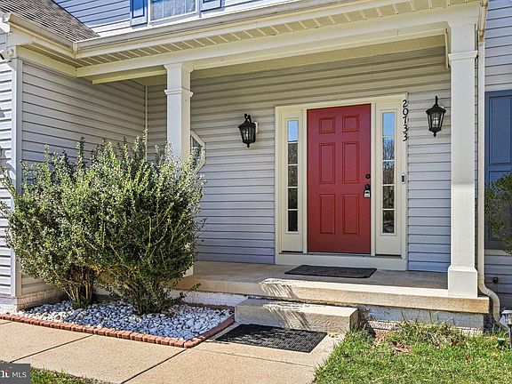 5th image of 20733 Rainsboro Dr