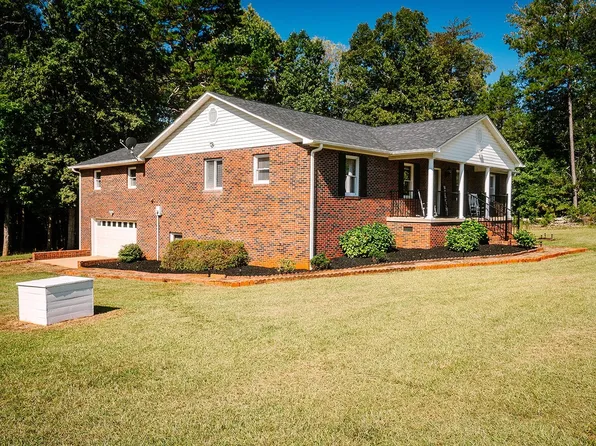 300 Darwin Rd, Gaffney, SC 29340