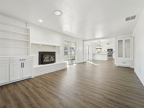 5th image of 2904 N Windsor Blvd