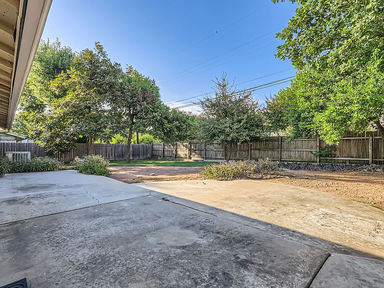 3309 Skylark Dr — Photo 25