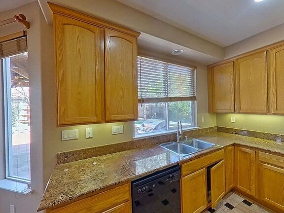 5th image of 1692 Woodhaven Cir