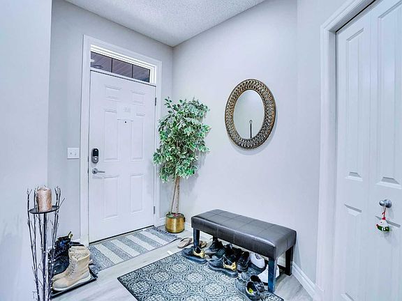 3rd image of 20 Evansbrooke Lndg NW