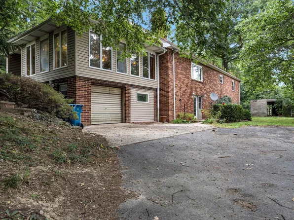 661 Riverview Ct, York, PA 17406