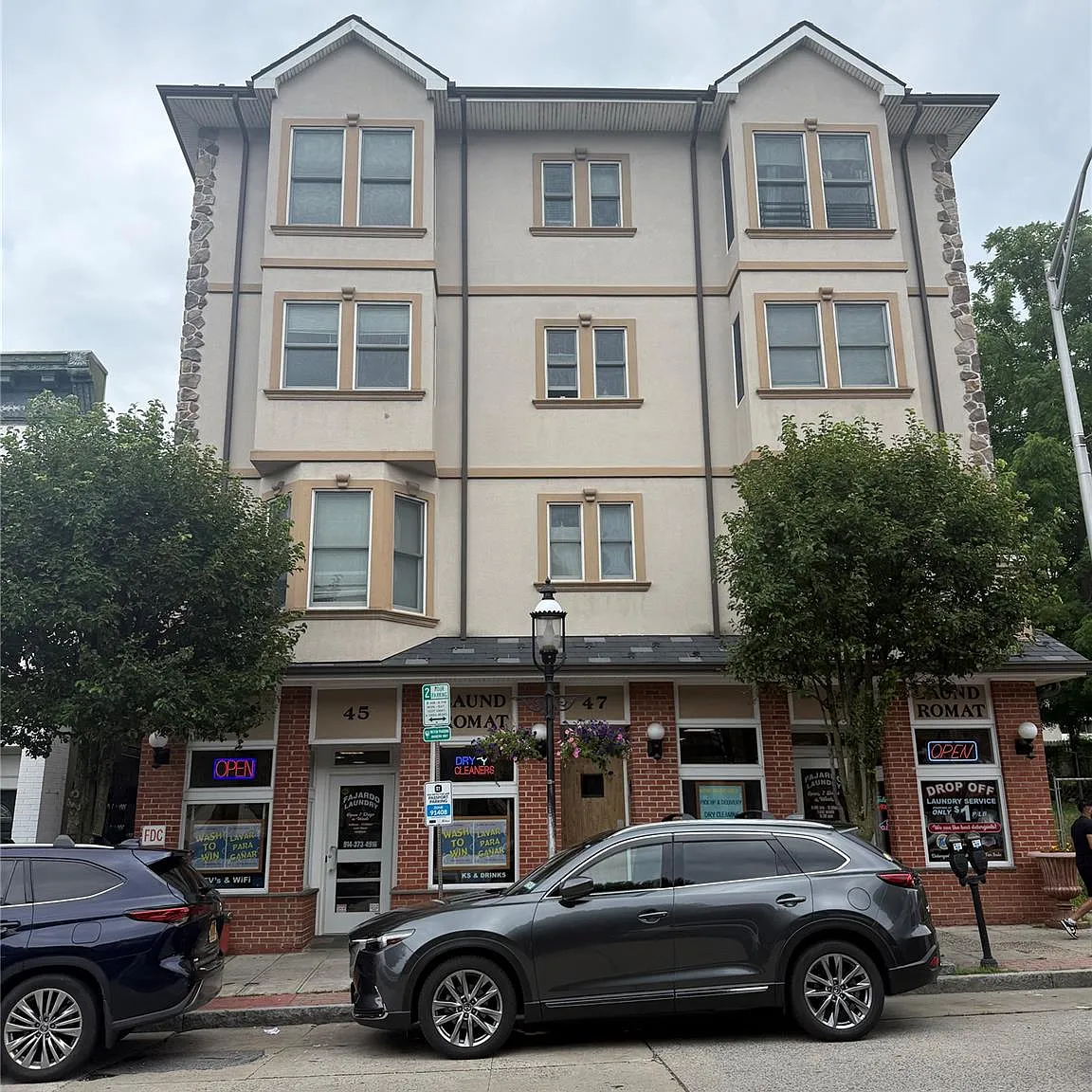 1 bed, 1.0 bath, 650 sqft, $2,250 — Photo 1