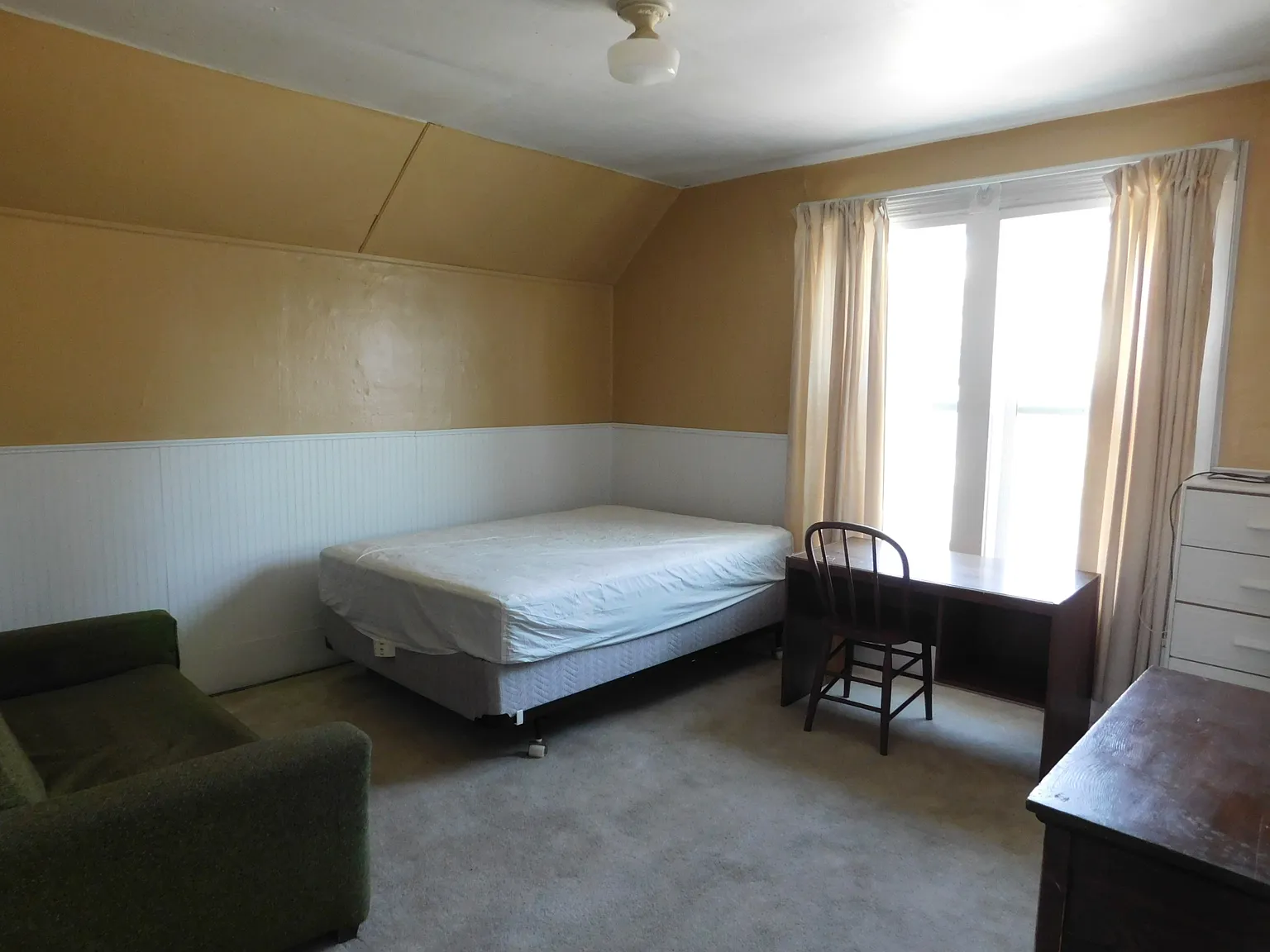 Studio, 400 sqft, $650 — Photo 3