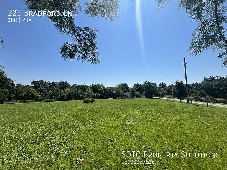 223 Bradford Ln — Photo 10