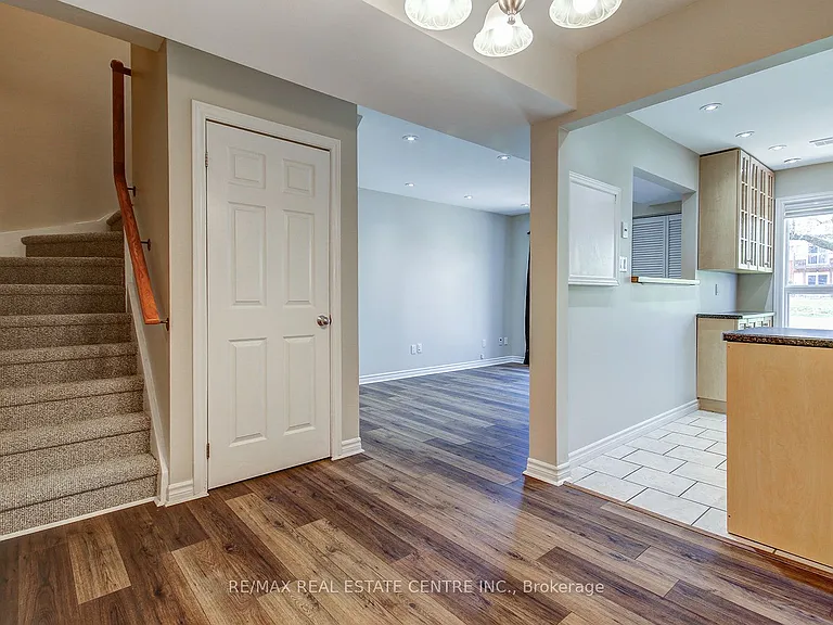 49 Wylie Cir E — Photo 9