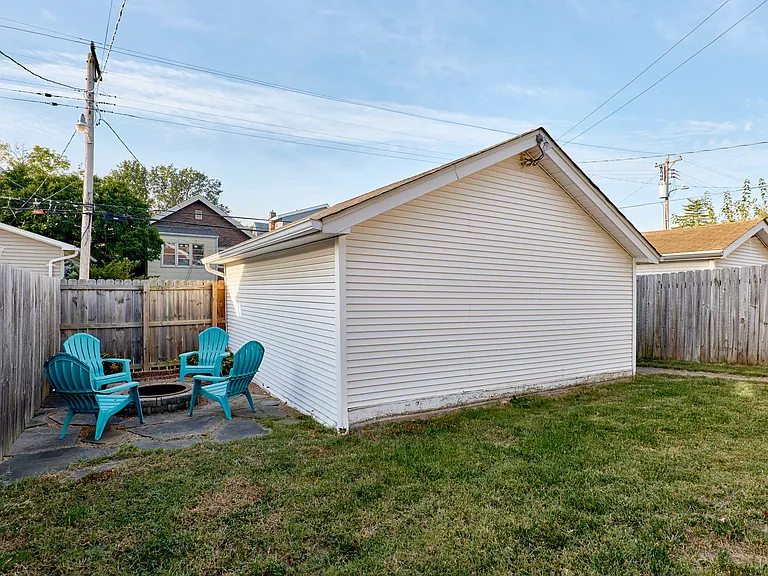5210 Pernod Ave — Photo 48