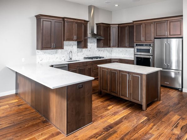 200 University Ave SE #544