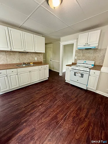 140 Orange St Photo 1