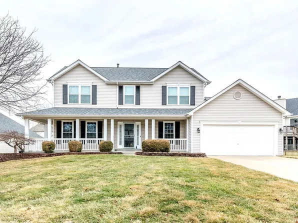 829 Rambling Pine Dr, Saint Charles, MO 63303