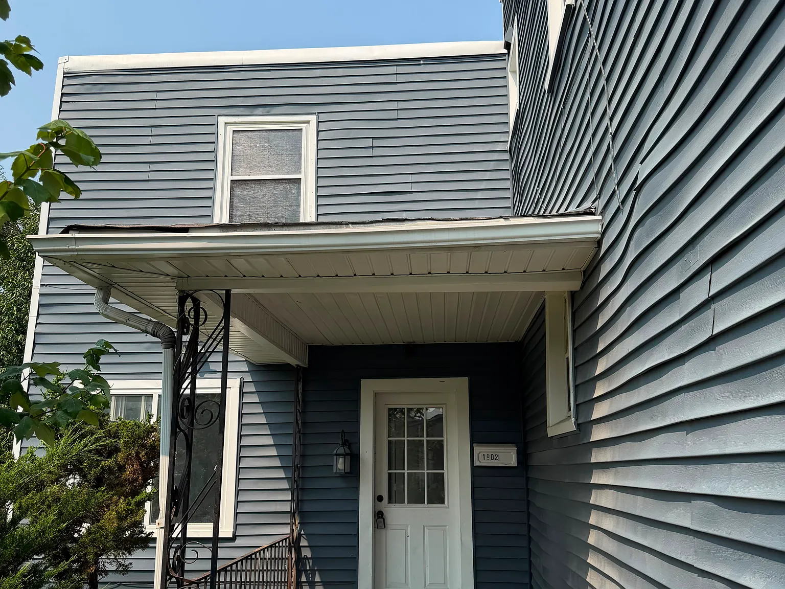 5 bed, 2224 sqft, $2,200 — Photo 3