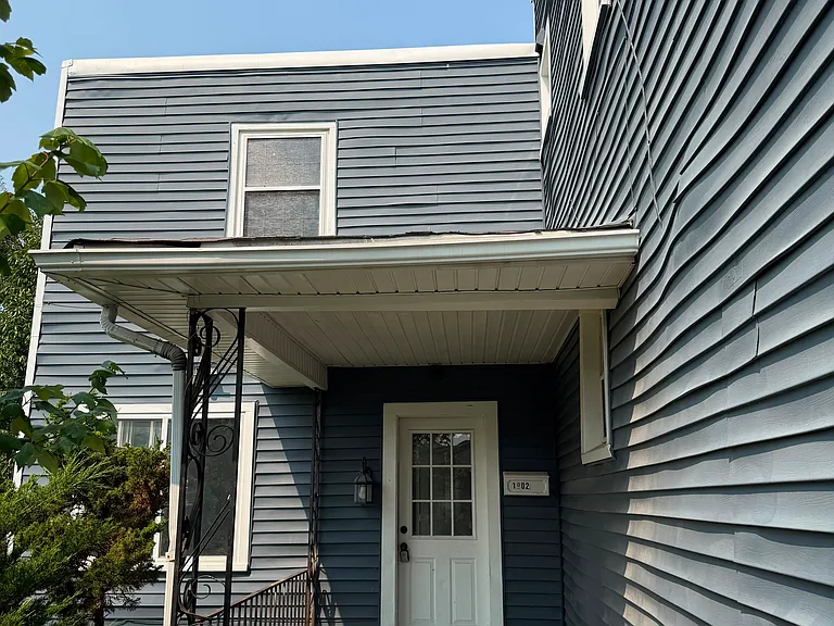 1902 S Delaware St — Photo 3