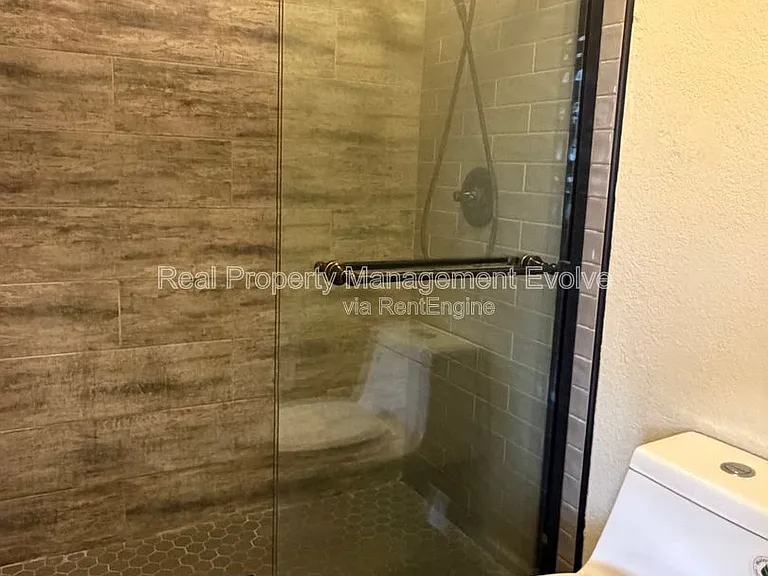 16645 N 34th Dr — Photo 17