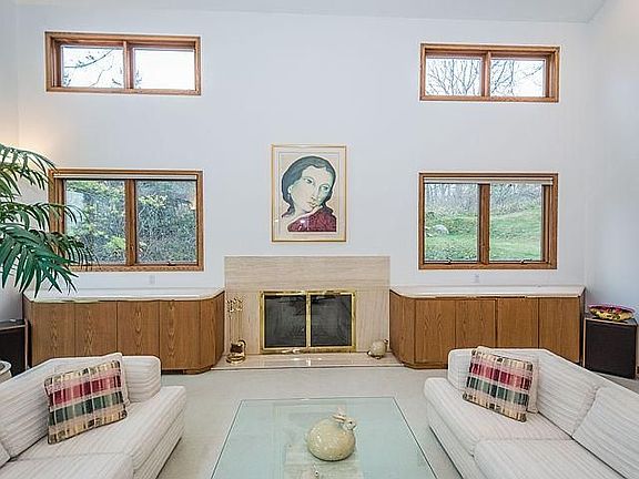 3rd image of 3444 Timberwood Ln