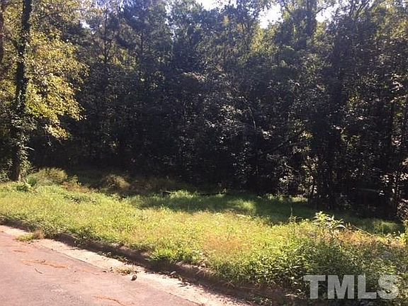 2nd image of 805 Brookhaven Dr