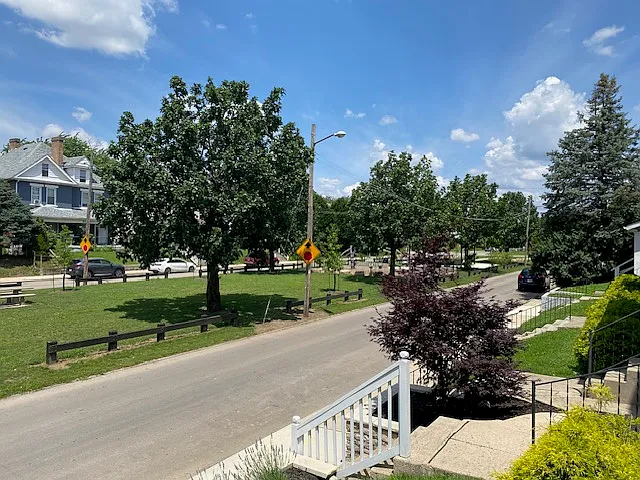 216 Dakota Ave — Photo 3