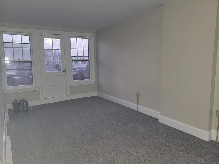 2137 Green St #2 — Photo 8