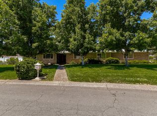 5082 Surrey Dr, Redding, CA 96002