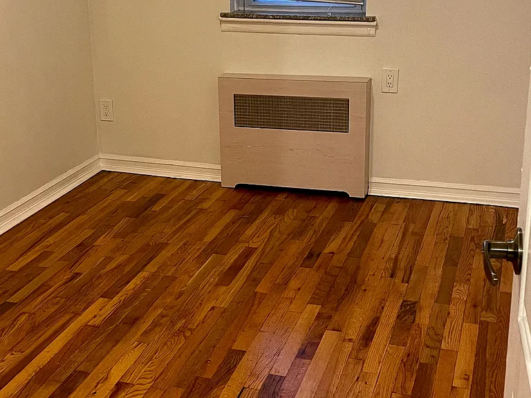 2758 Mill Ave #F — Photo 10
