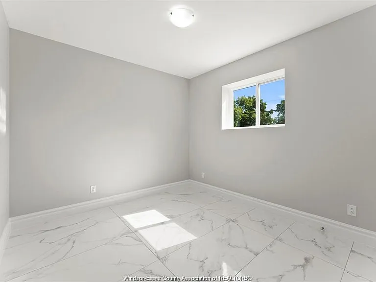 2270 Daytona Ave #B — Photo 14