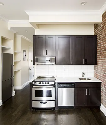 Rented by REAL New York | media 15