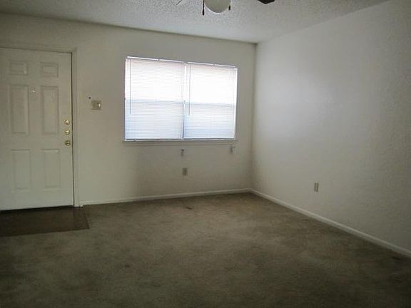 2nd image of 210 North Dr #Ad