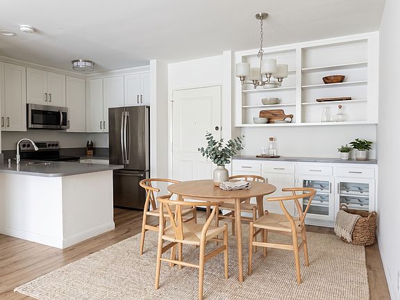 5th image of 8607 Tuscany Ave #307