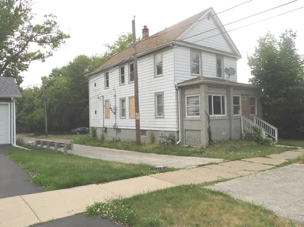 542 S McAlister Ave, Waukegan, IL 60085