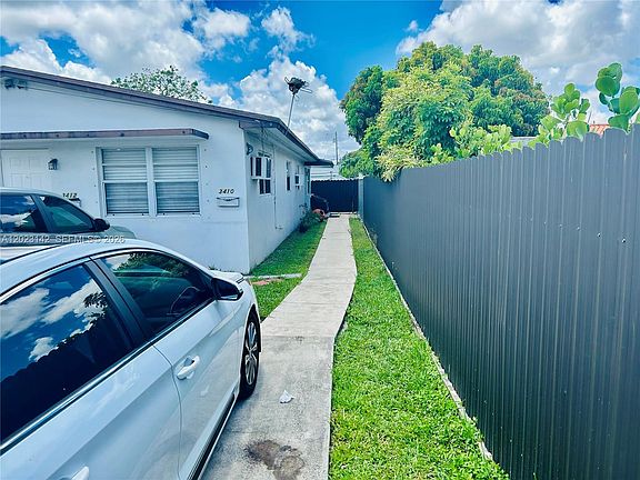 3rd image of 3410 SW 89th Ct